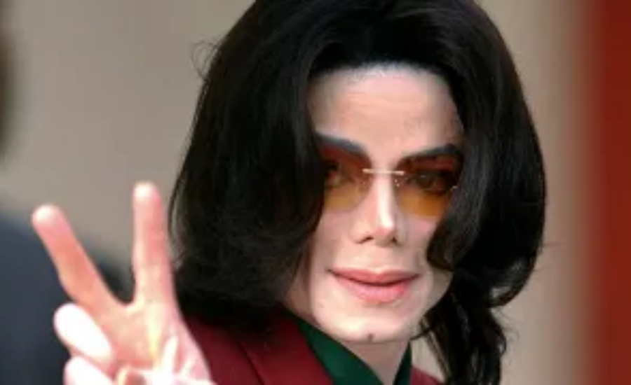 Michael Jackson Net Worth, Wiki Bio, Personal Life ,Career & King Of Pop